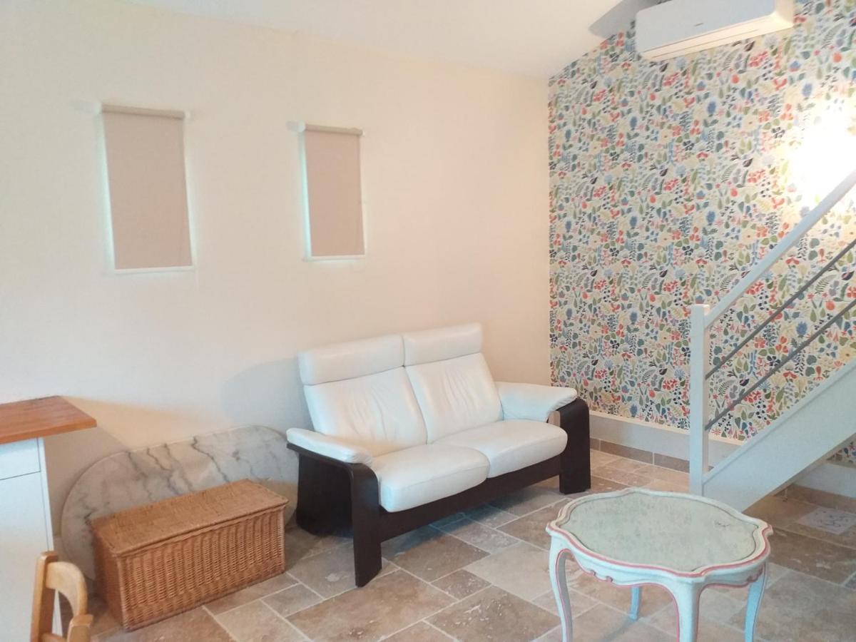 Studio"Le Petit Jas" Chateauneuf-de-Gadagne Экстерьер фото
