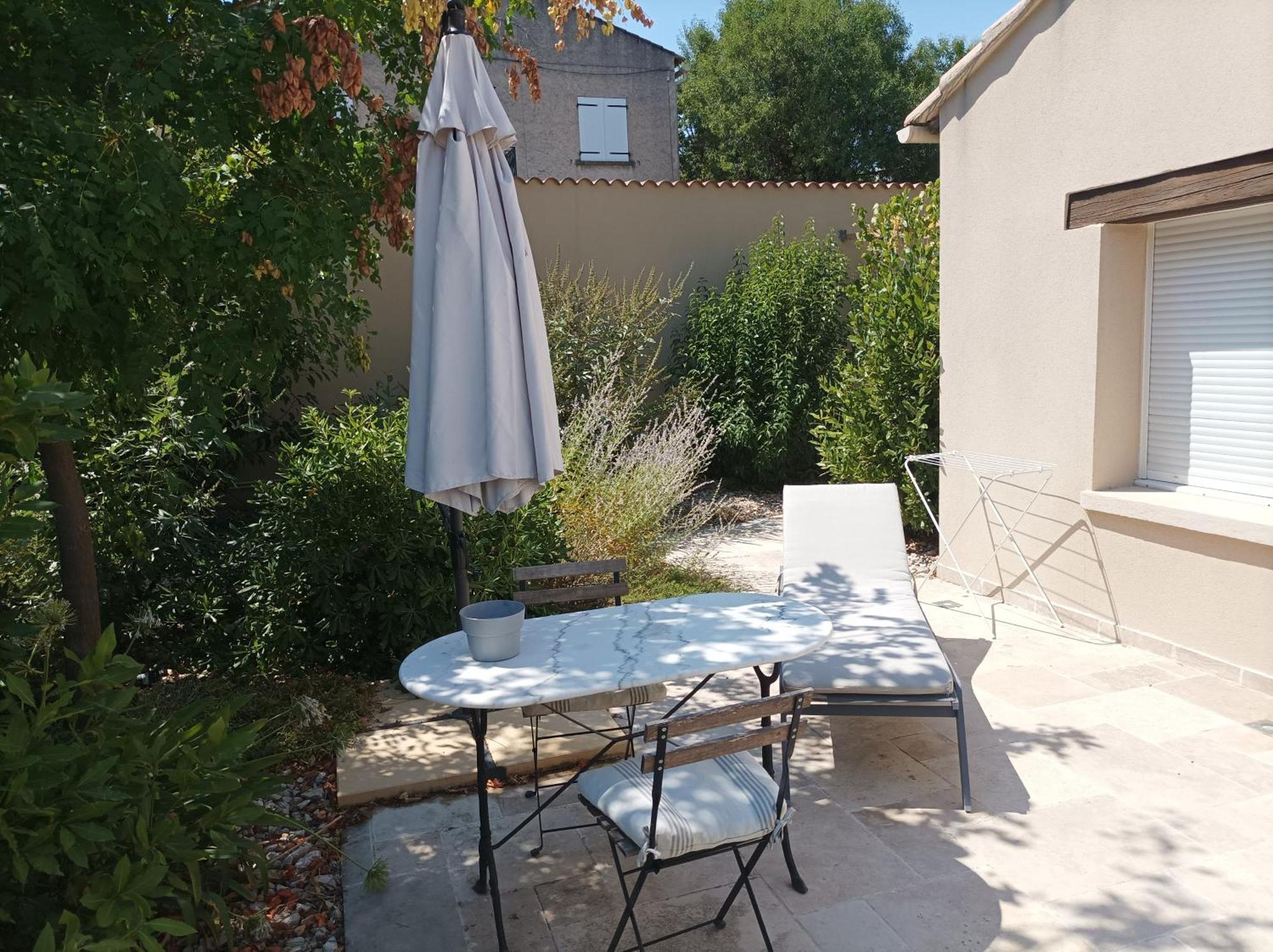 Studio"Le Petit Jas" Chateauneuf-de-Gadagne Экстерьер фото