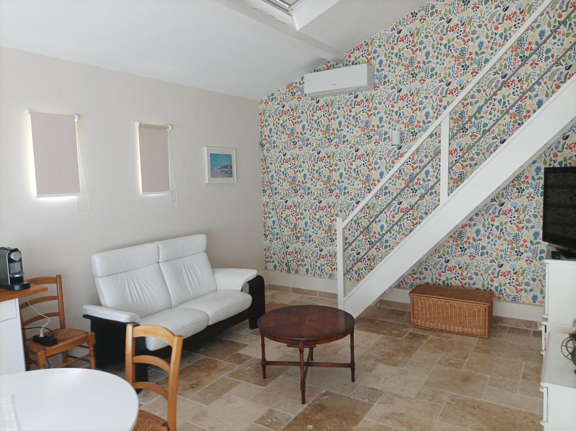 Studio"Le Petit Jas" Chateauneuf-de-Gadagne Экстерьер фото